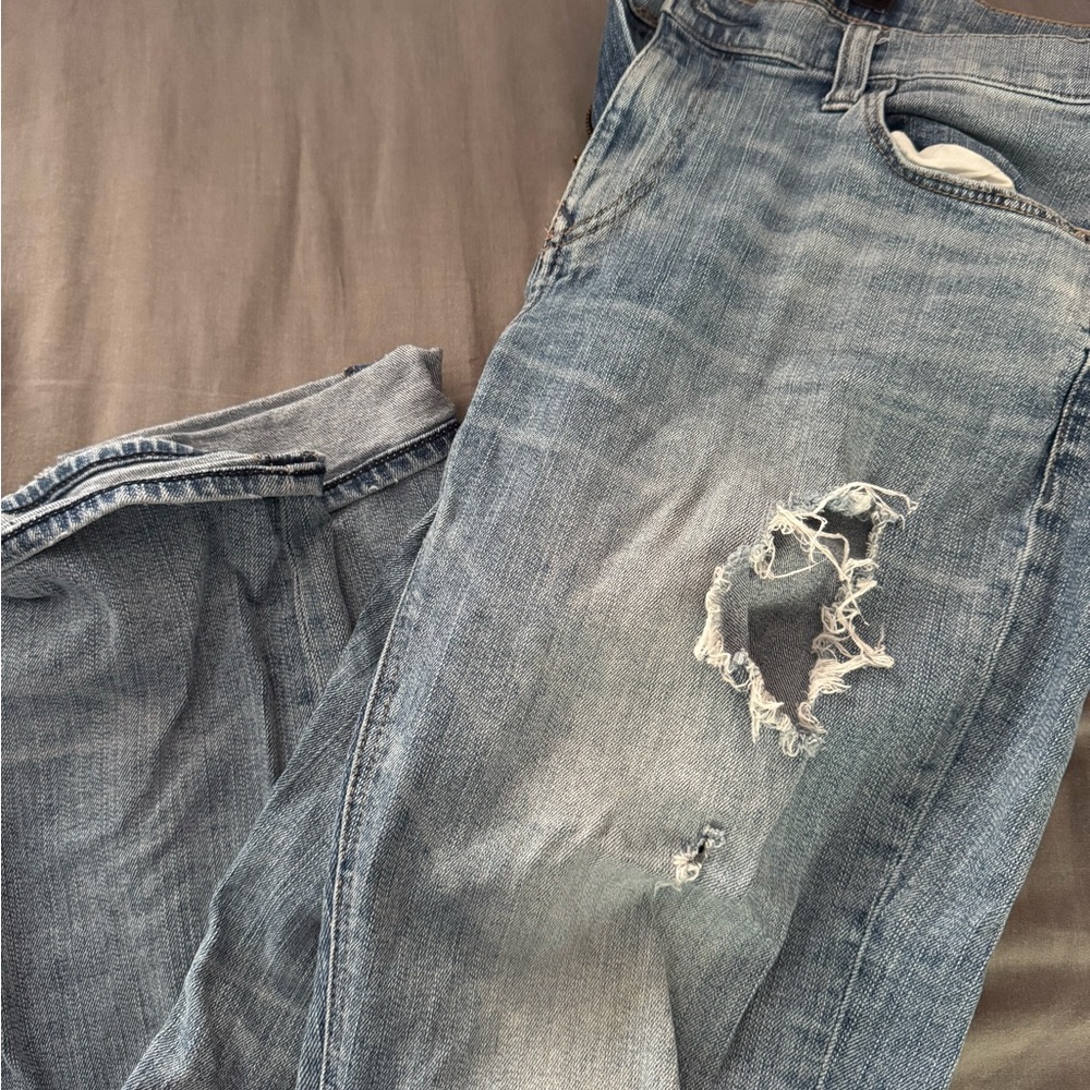Women’s Distressed Blue Jeans
